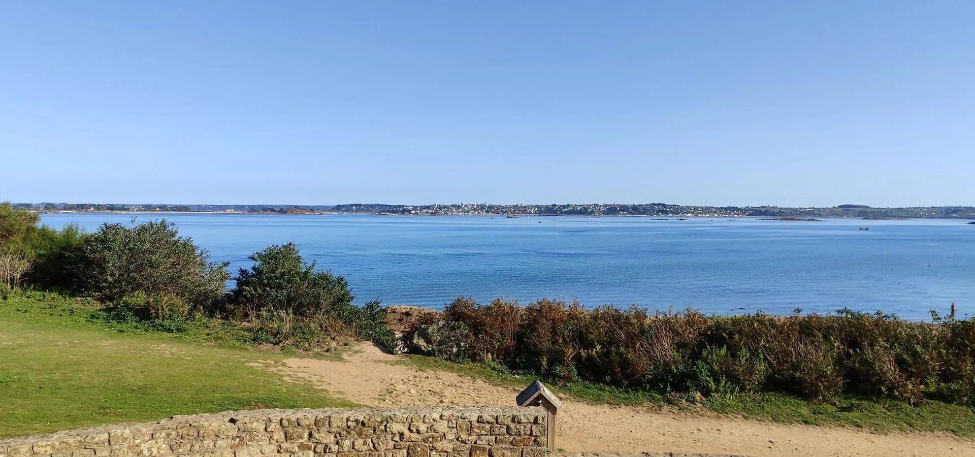 Chez Audrey Et Christophe Saint-Pol-de-Leon Holiday home